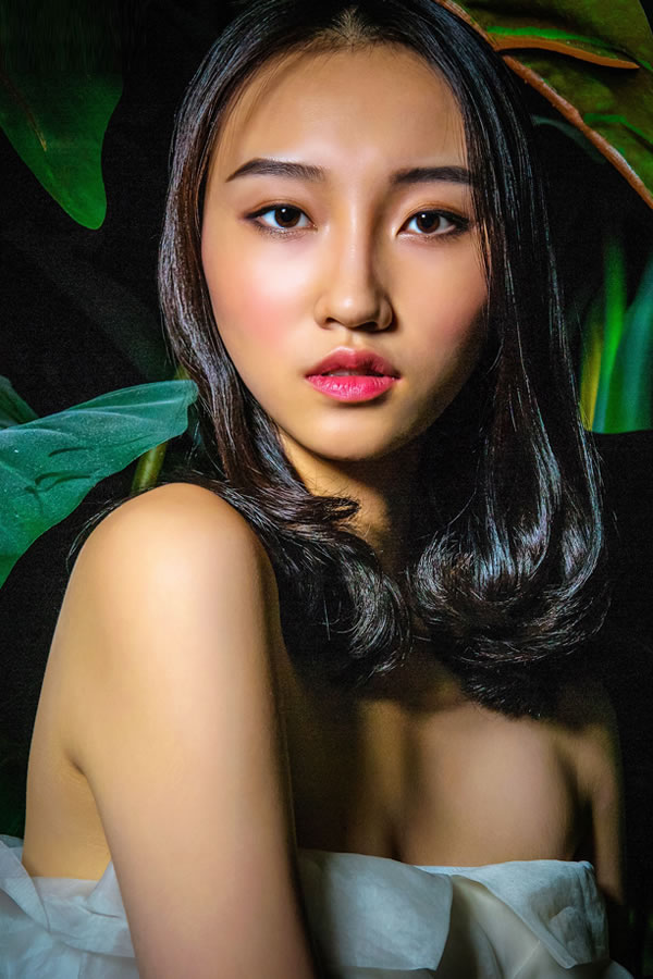 钟雨婕：拍摄时尚杂志大片 